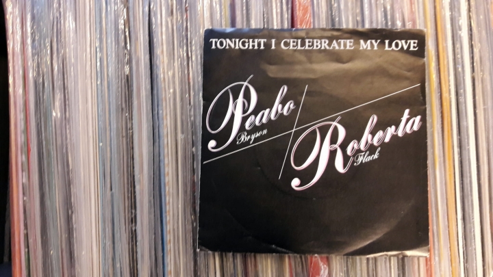 plyty_gramofonowe_Peabo-Bryson_Roberta_Flack_Tonight_I_Celebrate_My_Love_Capitol_Records_CL_302_Vinyl_7_inch_Single_45_RPM_Stereo
