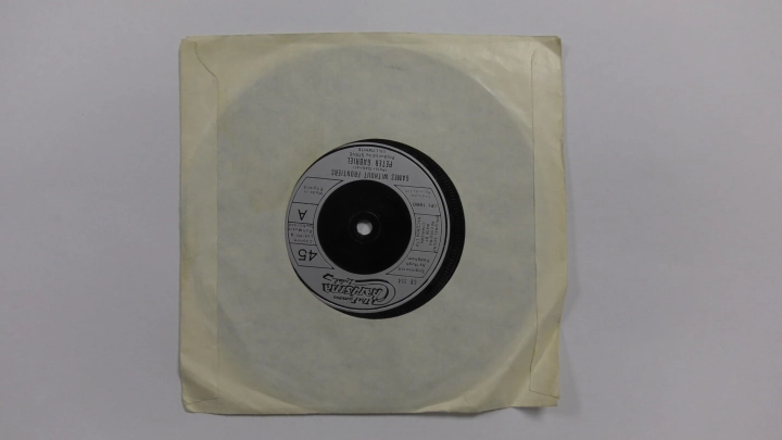 Peter Gabriel ‎– Games Without Frontiers Charisma ‎– CB 354