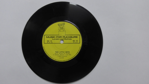 Unknown Artist ‎– Two Little Boys / Court of King Caractacus Music for Pleasure ‎– NO 13