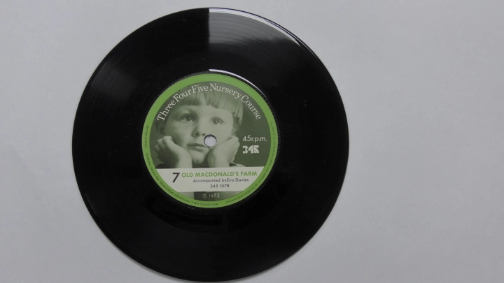 Accompanied By Eira Davies ‎– Lullabies / Old Macdonald's Farm Macdonald 3/4/5 ‎– 345 107