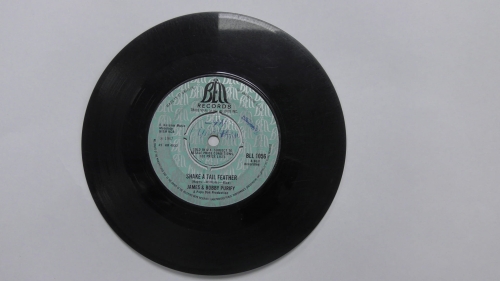 James & Bobby Purify ‎– Let Love Come Between Us / Shake A Tail Feather Bell Records ‎– BLL 1056