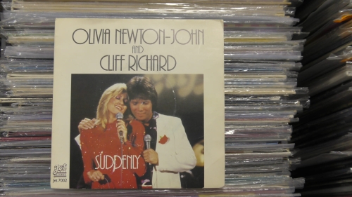 Olivia Newton-John With Cliff Richard ‎– Suddenly Jet Records ‎– JET 7002
