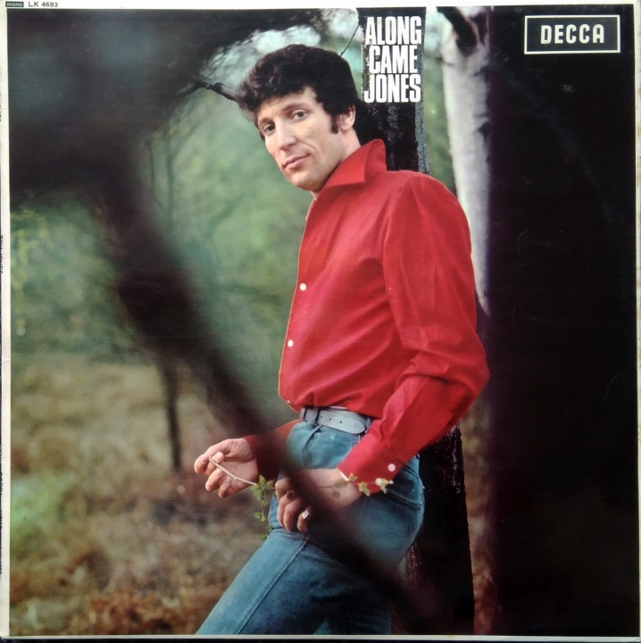 Tom Jones ‎– Along Came Jones  Decca ‎– LK 4693