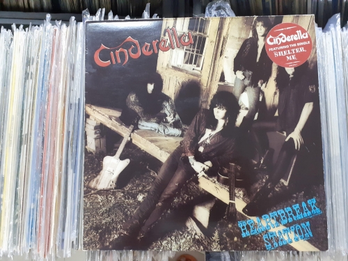 Cinderella– Heartbreak Station Vertigo ‎– 848 018-1 A-1 / B-1 Vinyl, LP, Album