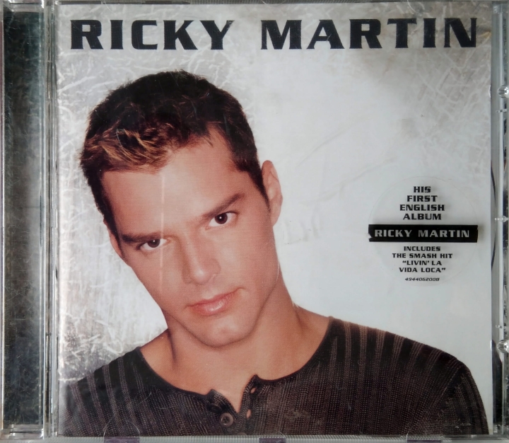 Ricky Martin ‎– Ricky Martin  Columbia ‎– COL 494406 2