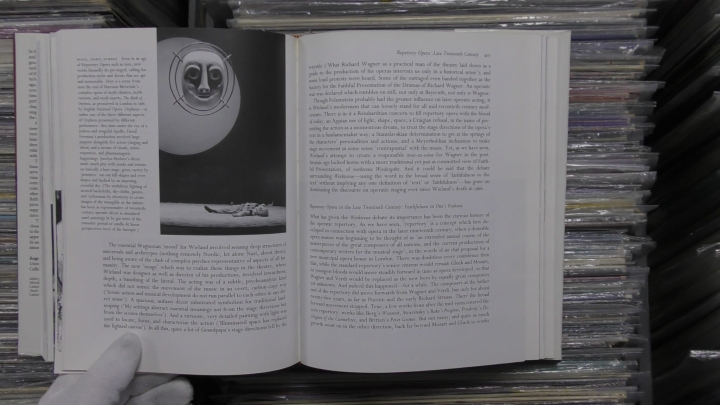 The Oxford Illustrated History of Opera (Oxford Illustrated Histories) Roger Parker ISBN 10: 0198162820 / ISBN 13: 9780198162827