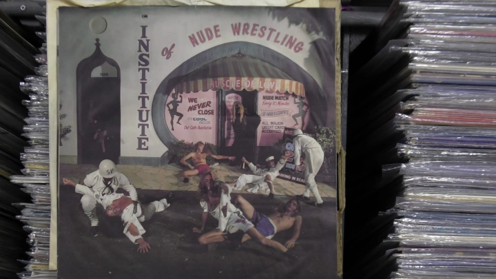 Alice Cooper ‎– Muscle Of Love Warner Bros. Records ‎– 56018