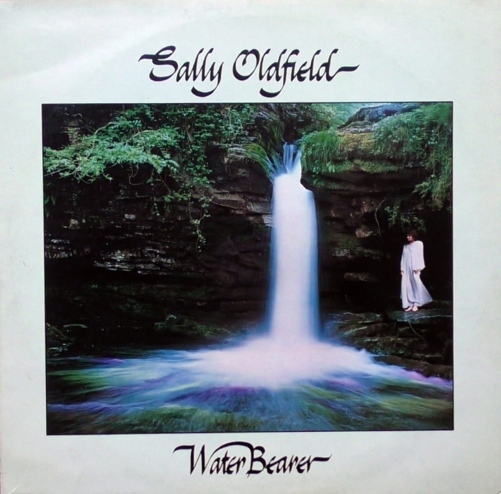 Sally Oldfield – Water Bearer Bronze – BRON 511