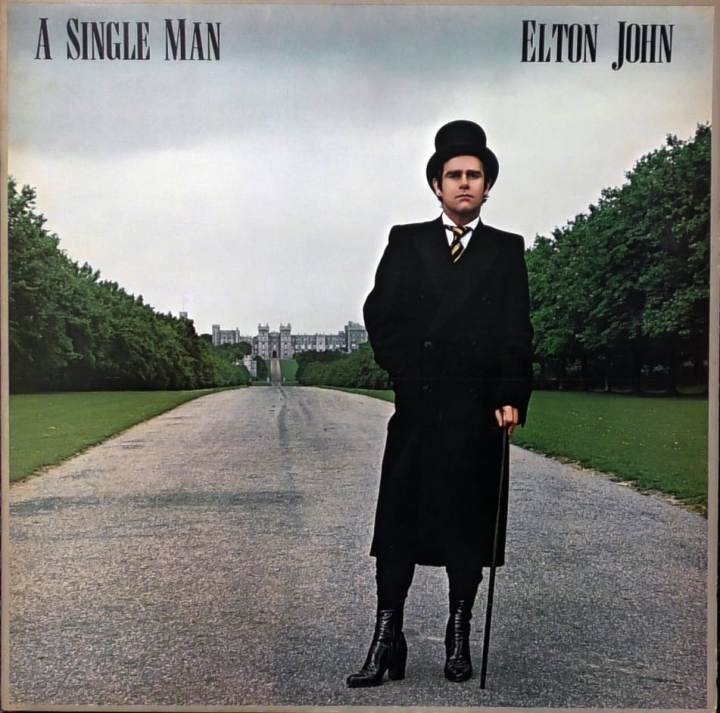 Elton John – A Single Man The Rocket Record Company – TRAIN 1
