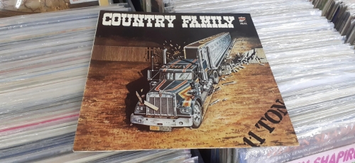 Country Family ‎– 11 Ton Wifon ‎– LP-047