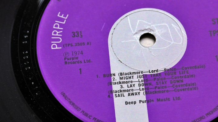 Deep Purple – Burn  Purple Records – TPS 3505 PORKY-MEL-TRISH TPS 3505 A-1U / PECKO TPS 3505 B-1U