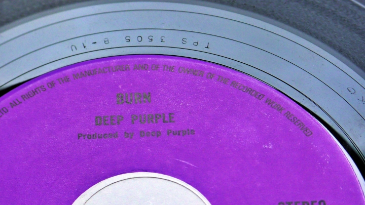 Deep Purple – Burn  Purple Records – TPS 3505 PORKY-MEL-TRISH TPS 3505 A-1U / PECKO TPS 3505 B-1U