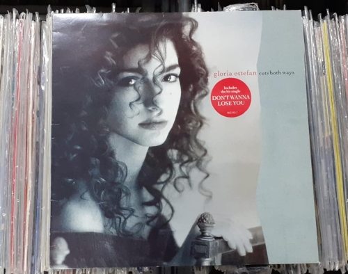 Gloria Estefan – Cuts Both Ways Epic – 465145 1