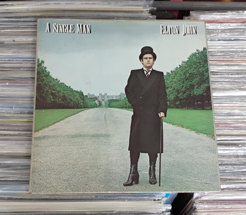 Elton John – A Single Man The Rocket Record Company – 9103 500