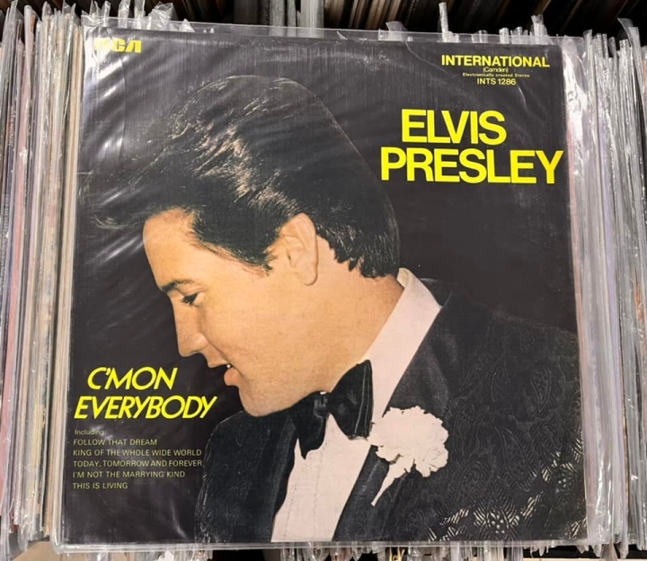 Elvis Presley – C'mon Everybody Label : RCA International – INTS 1286