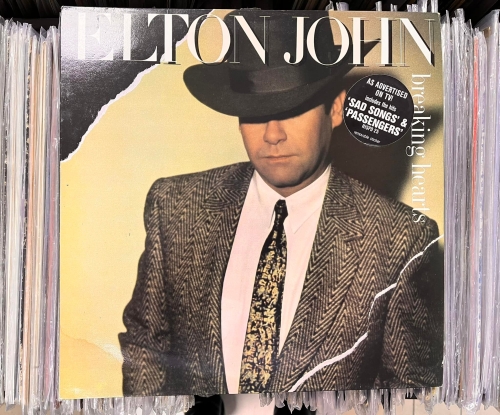 Elton John – Breaking Hearts Label: The Rocket Record Company – HISPD 25