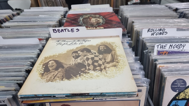 The Mamas & The Papas – People Like Us Dunhill – DSX-50106 Cut Out