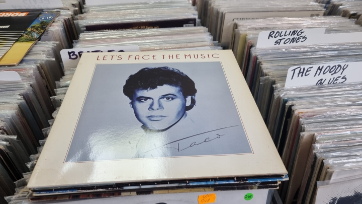 Taco – Let's Face The Music RCA – PL 70195