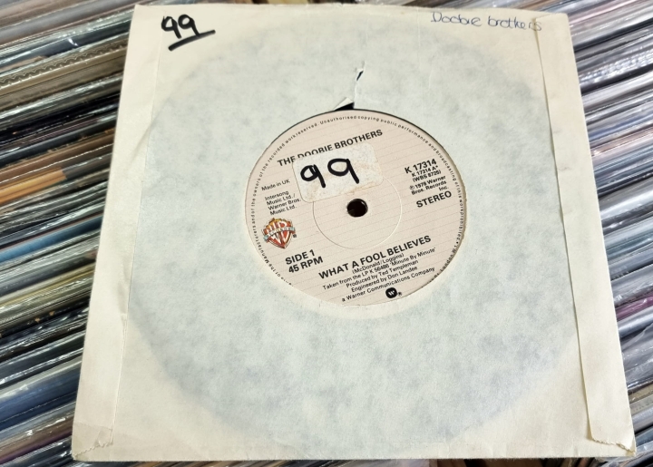 The Doobie Brothers – What A Fool Believes Warner Bros. Records – K 17314