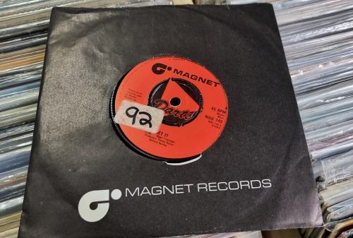 Darts – Get It Magnet – MAG 140