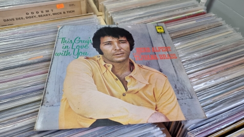 Herb Alpert & The Tijuana Brass – This Guy's In Love With You AMLB 1005