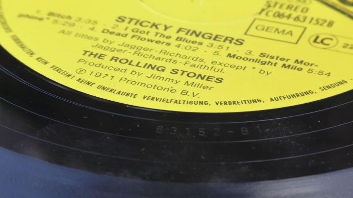 The Rolling Stones – Sticky Fingers Rolling Stones Records – 1C 064-63 152
