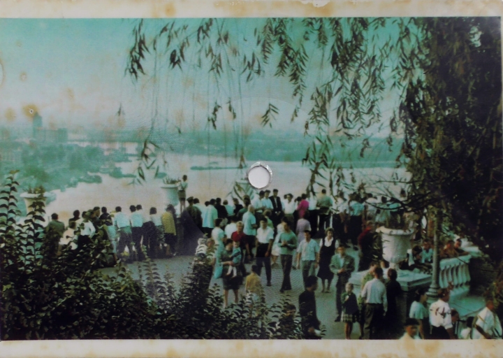 Czerwone Gitary - Jesień Idzie Przez Park