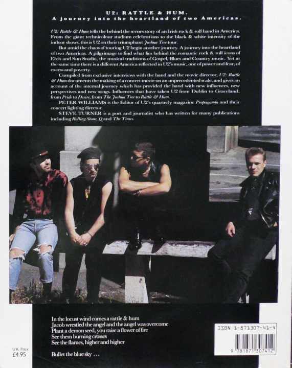 U2: Rattle & Hum, The Official Book of the Movie autorstwa Petera Williamsa i Steve’a Turnera – 1. wydanie, ilustrowana książka w miękkiej oprawie, Pyramid Books 1988