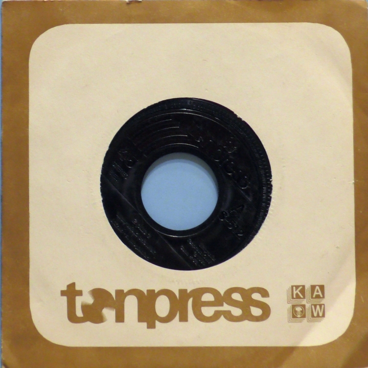 2 plus 1 – Mały Wielki Człowiek / Cudzy Ogień Nie Grzeje Tonpress – S-512