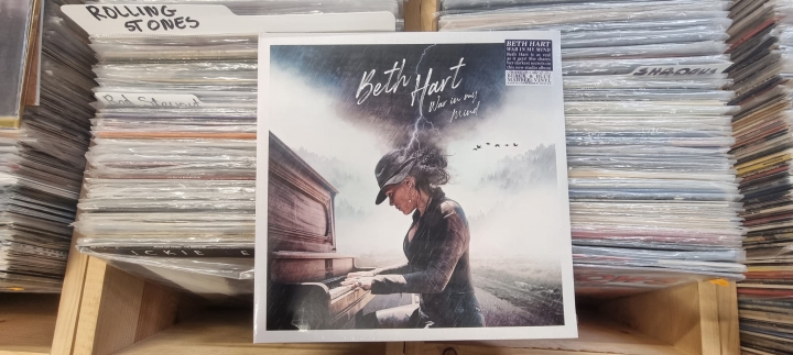 Płyty winylowe |  Hart – War In My Mind Provogue – PRD75951 Black &amp; Blue Marble + Poster + Postcard with Autograph