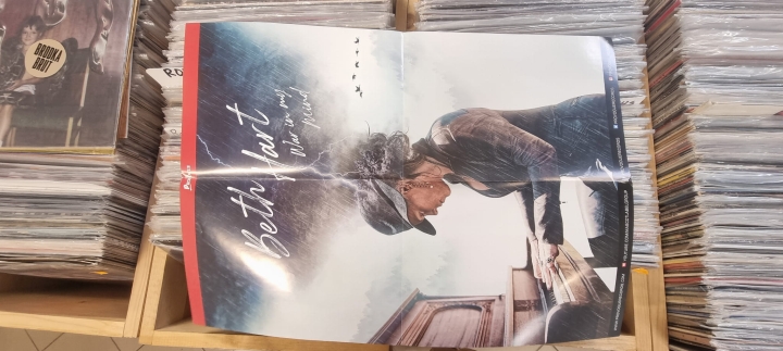 Płyty winylowe |  Hart – War In My Mind Provogue – PRD75951 Black &amp; Blue Marble + Poster + Postcard with Autograph