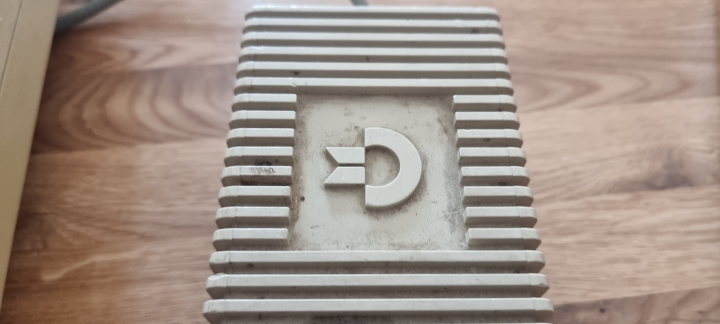 Компьютер Commodore 64, принтер Commodore MPS 1270, дисковод 1541-II, блок питания, мышь, много дисков