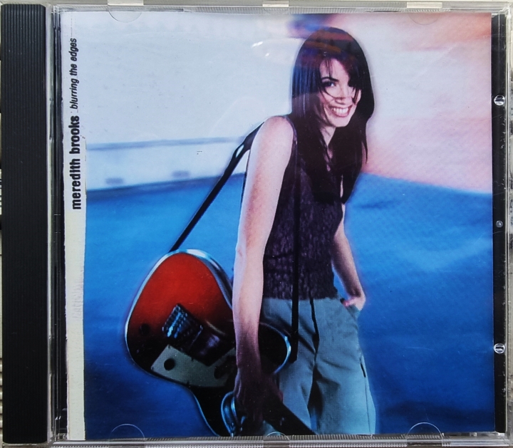 Meredith Brooks – Blurring The Edges Capitol Records – 7243 8 36919 2 0