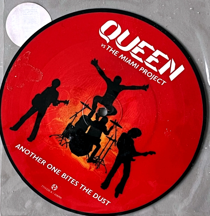 Queen Vs The Miami Project – Another One Bites The Dust Positiva – 7TIV 250