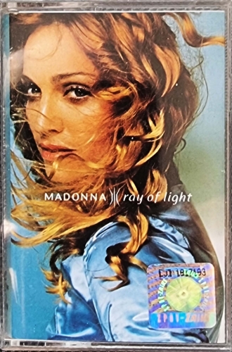 Madonna – Ray Of Light Warner Music – 9 46847-4