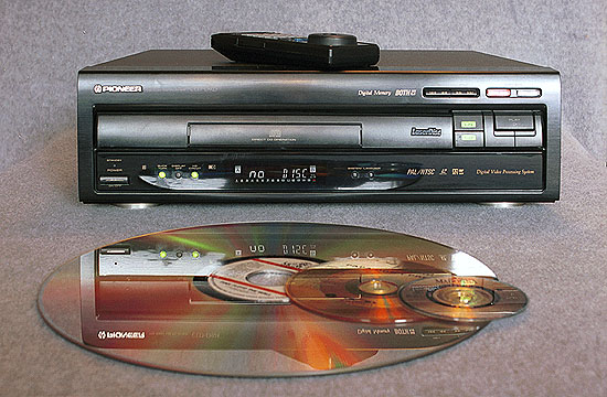 pioneer_cld-d925_1.jpg