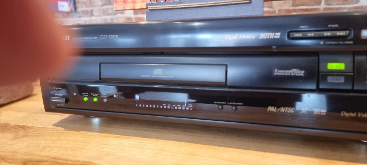 Laserdisc Player Pioneer CLD-D925 - Both Side Play
