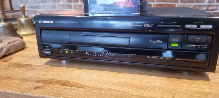Laserdisc Player Pioneer CLD-D925 - Both Side Play