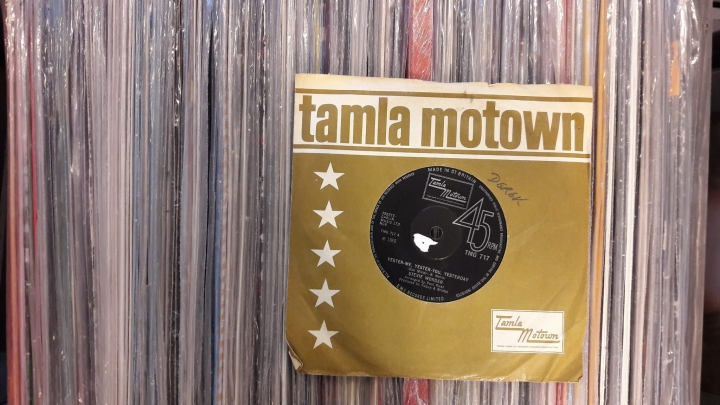 plyty_winylowe_Stevie_Wonder_Yester_Me_Yester_You_Yesterday_I-d_Be_A_Fool_Right_Now_Tamla_Motown_TMG_717_Vinyl_7_45_RPM_Single_Solid_Centre